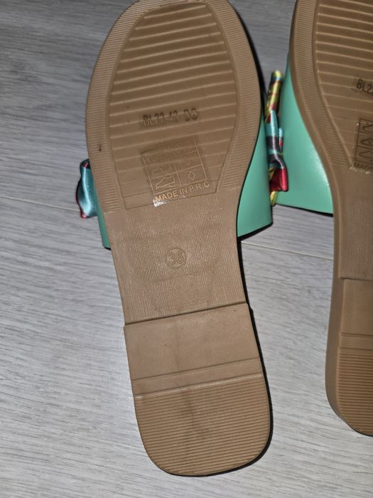 Klapki nowe rozmiar 36