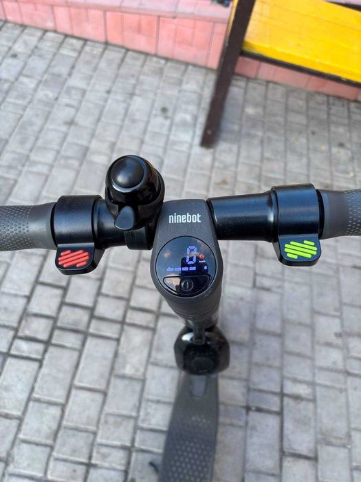 Електросамокат Segway Ninebot E45E