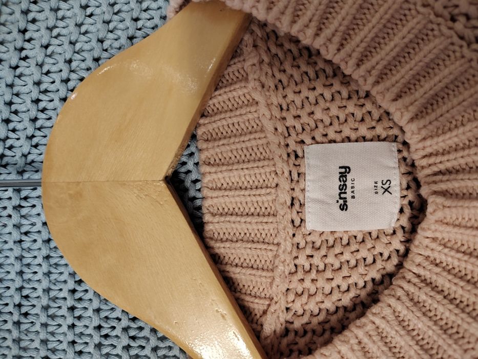 pudrowy róż sweter damski sinsay