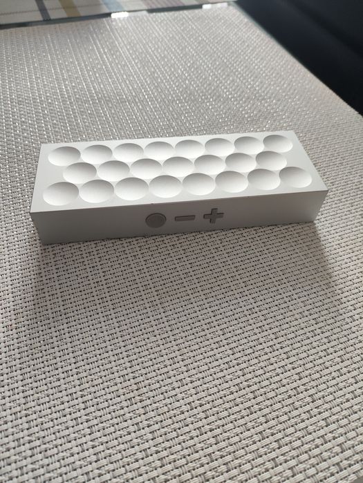 Jawbone MINI JAMBOX (J2013) — Стильна Bluetooth-колонка