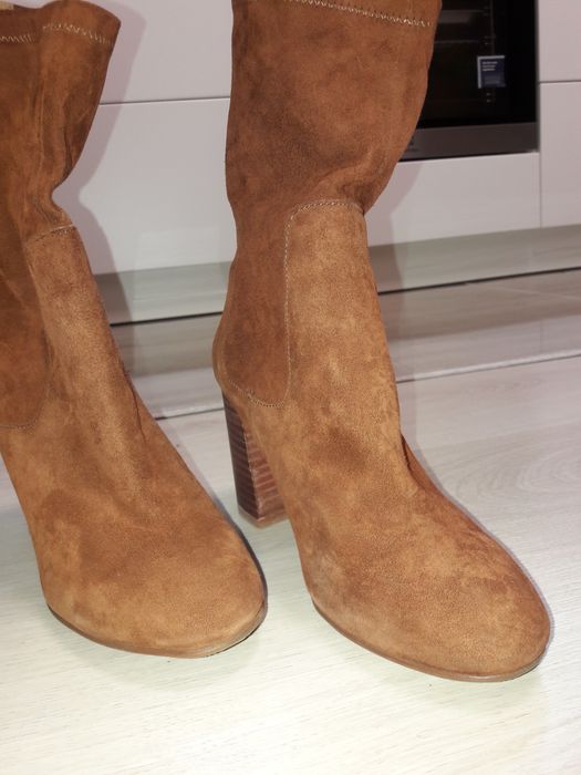 Черевики демисезонні, ботильони, нубук.