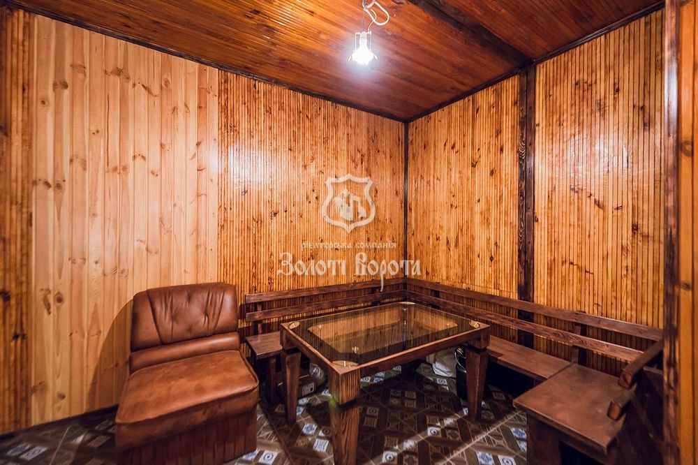 Ресторанно-готельний комплекс, 574 м2, 12 соток. пгт Калиновка