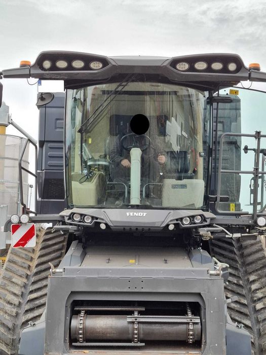 Kombajn zbożowy Fendt IDEAL 8T