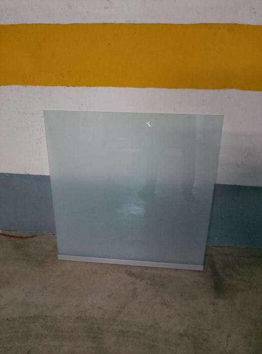 3 portas de vidro, calhas de correr, prateleira e seus suportes