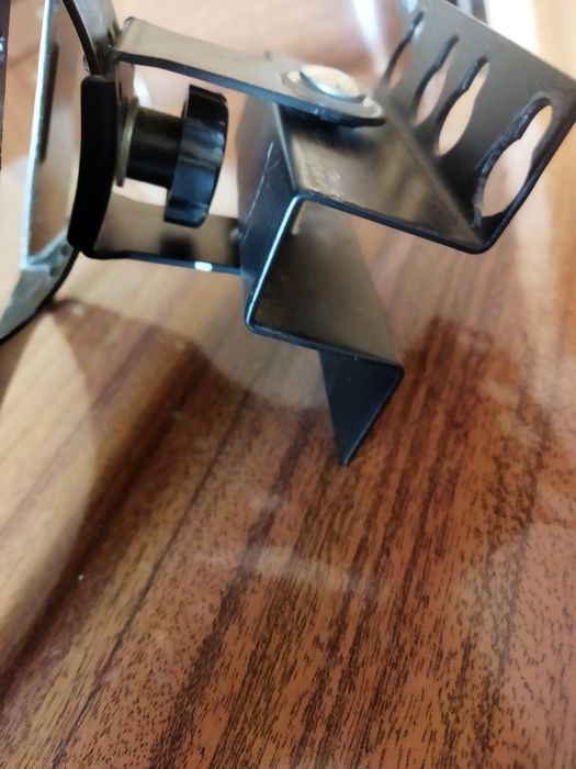 Wall-mounted TV bracket64552458774402122