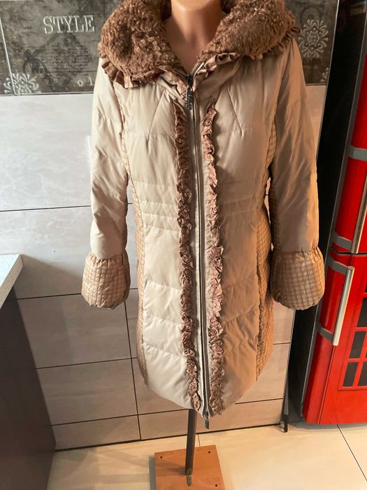 Super ciepła i elegancka  kurteczka Rufuete roz.XL