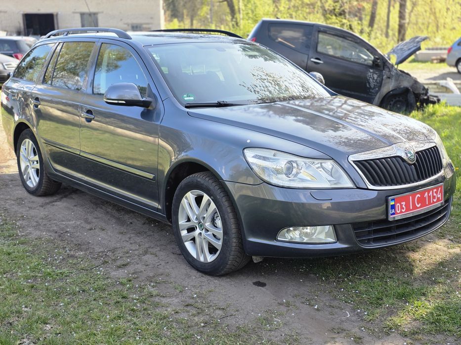 Октавія а5 2010 1.8tsi 7100$