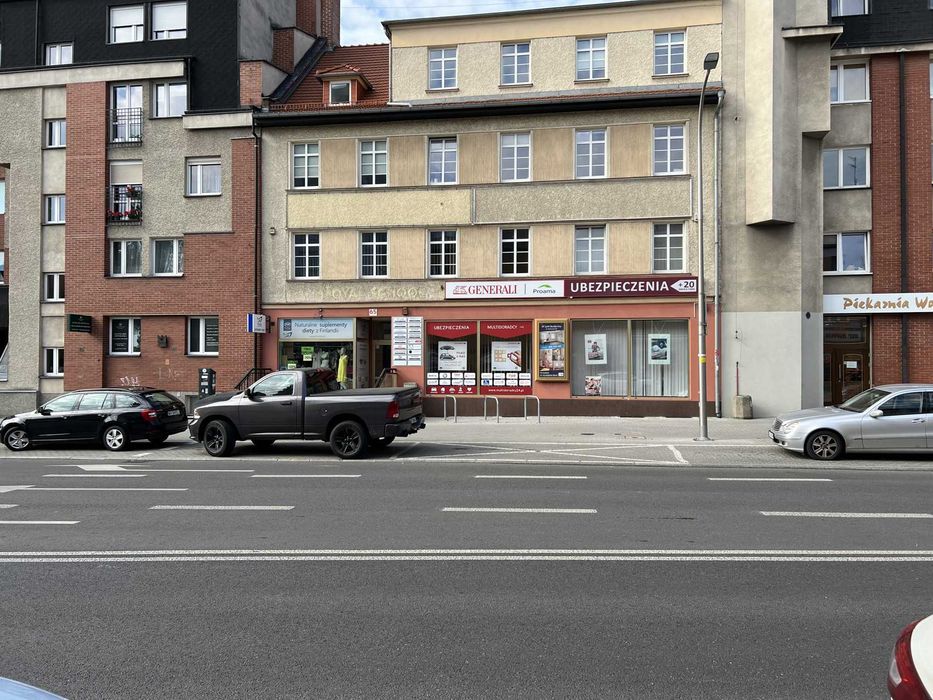 Fajny lokal biurowo-usługowy z balkonem w centrum Opola 19,6 m2