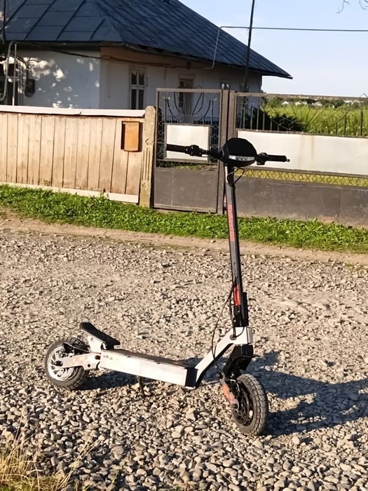 Самокат  kukirin g2