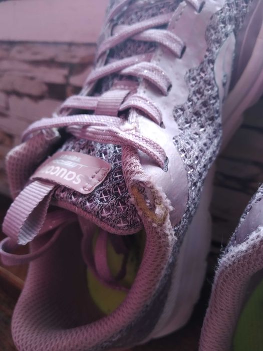 Кроссовки для девочки Saucony Liteform Feel