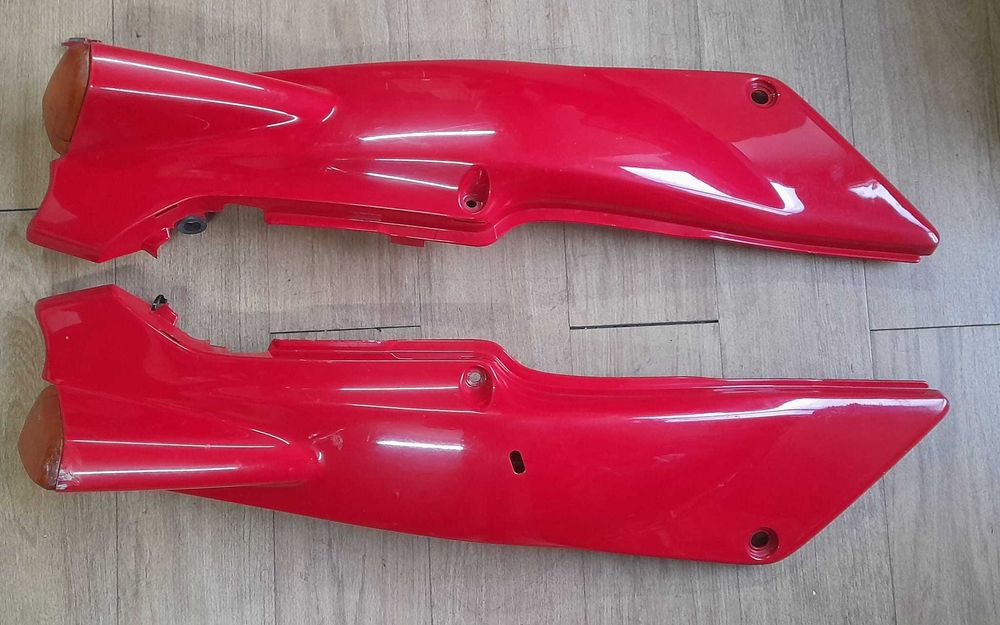 CARENAGENS LATERAIS TRASEIRAS OEM HONDA VFR 7 5 0 9 0-9 3
