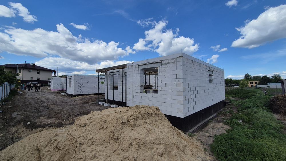 Купити одноповерховий будинок з газом та чистовим оздобленням
