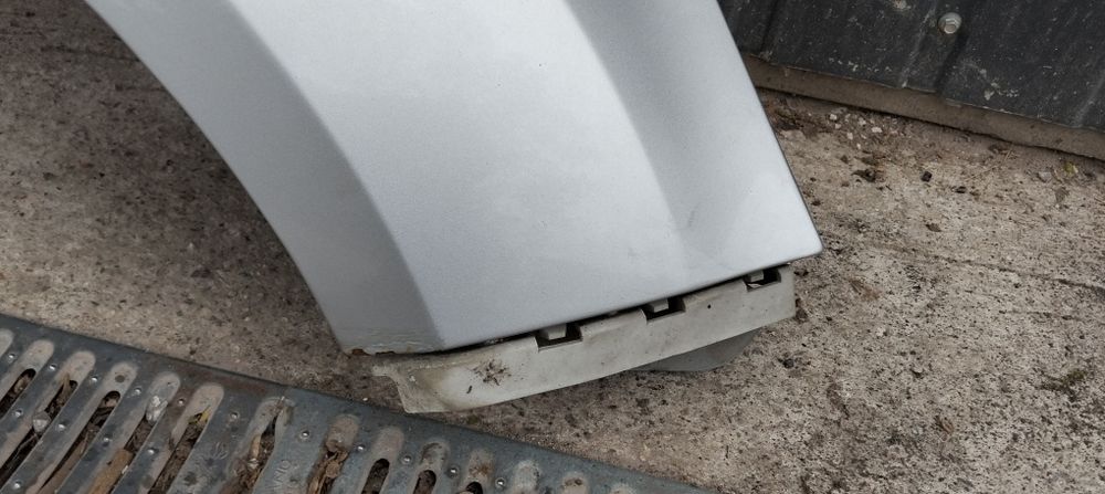 Błotnik przedni prawy Ford Focus mk3 OB