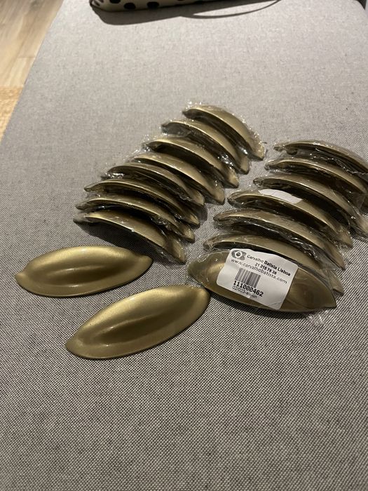 17 Puxadores concha dourados 64mm Fabricados em Portugal