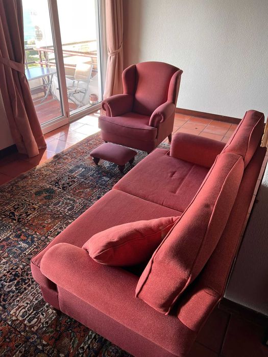 Conjunto Poltronas e Sofá Vermelhos Vibrante (Como Novos)