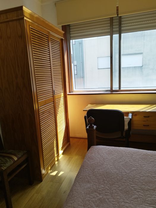 Quarto no Bonfim - 400 € Com recibos e contrato + Despesas
