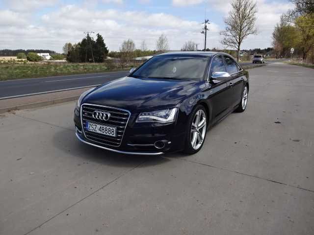 Audi S8