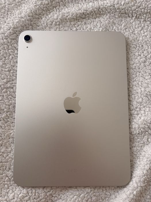 Ipad 11gen + etui (jak nowy)