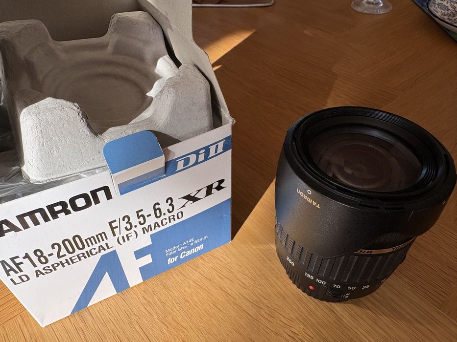 to Tamron AF 18-200mm f/3.5-6.3 XR Di II LD Aspherical (IF) Macro