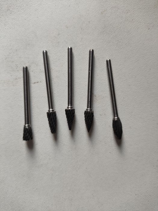 Conjunto de 5 fresas de carboneto de tungsténio 
Conjunto de fresas de