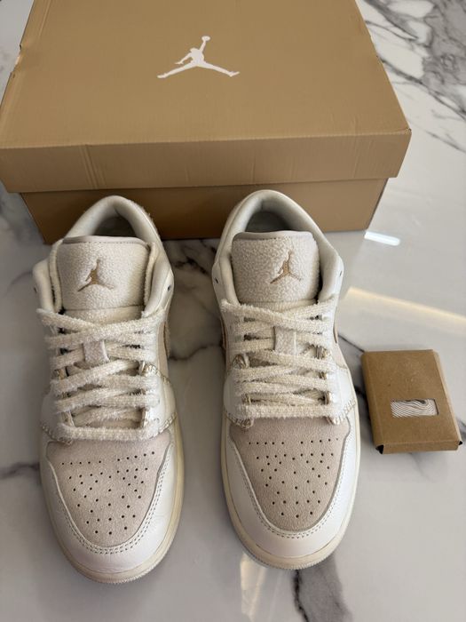 Жіночі кросівки Nike Air Jordan 1 low se, р. 39