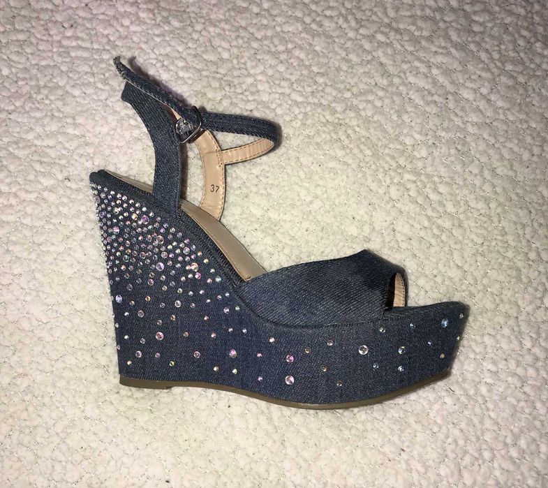 Sandálias de cunha em ganga