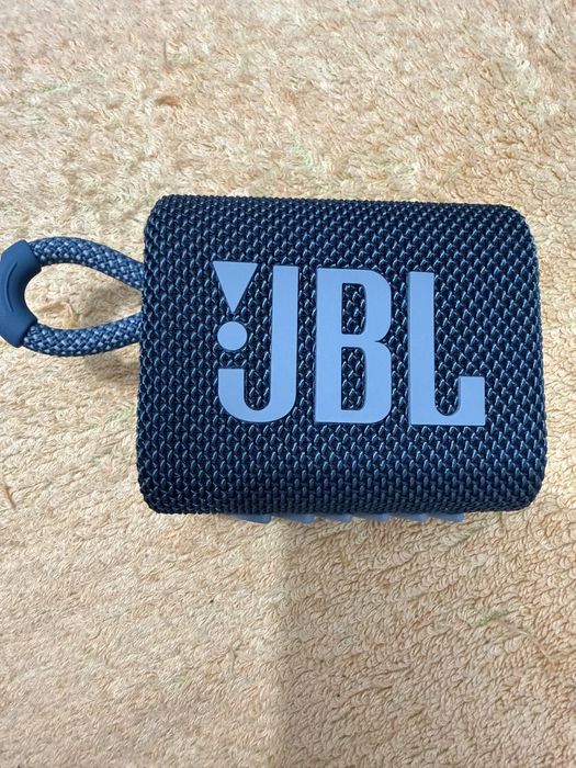 Coluna Bluetooth JBL Go 3 à venda.