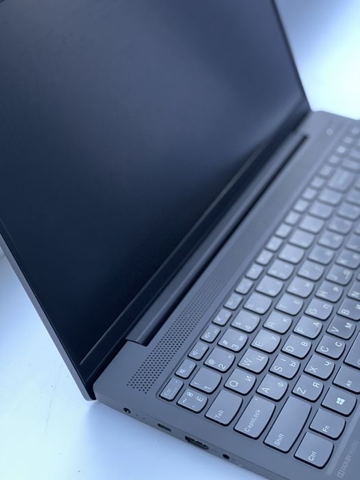 Lenovo Ideapad 5-15ITL05 Laptop - Type 82FG