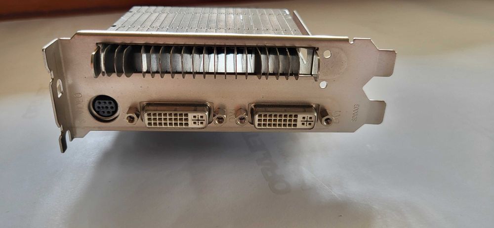 Karta graficzna RETRO Gigabyte GeForce 7600 GS 256MB DDR2 Silent Pipe [22]