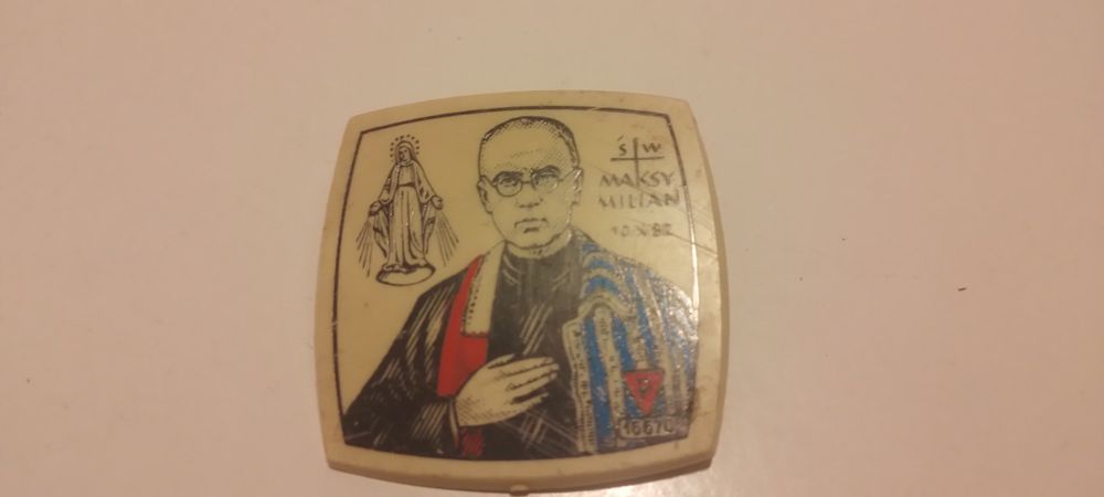 Stara zawieszka widoczna na zdjeciu