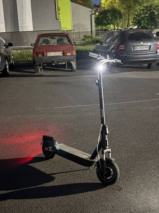 Електросамокат Xiaomi Electric Scooter 5 Pro Black