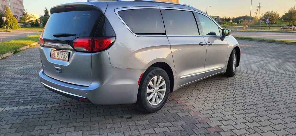 Chrysler Pacifica Touring L Plus 2018 rok 114 tys. KM , doinwestowane bez wkładu
