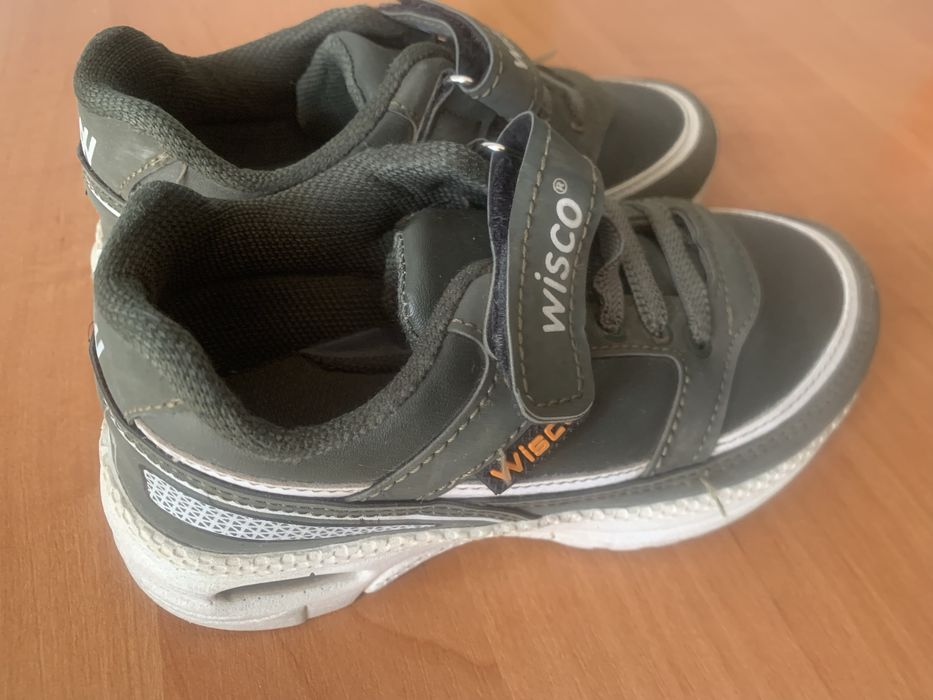 Продам кросівки і кеди