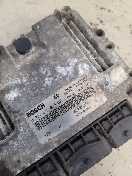 Komputer Sterownik Silnika Oe 8200635663  Interstar I Fl 2.5 Dci