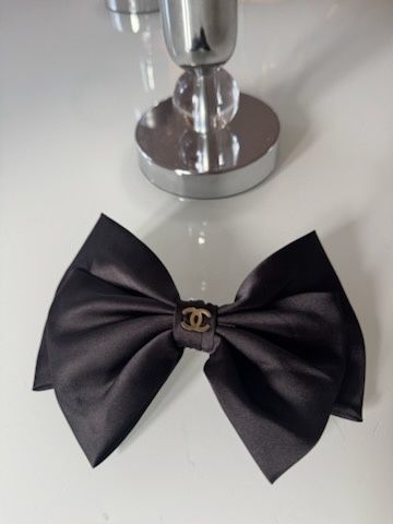 Spinka chanel  od ręki