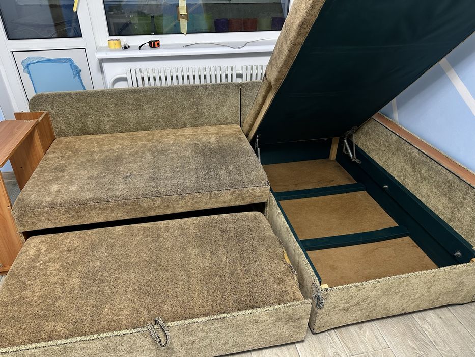 Продам угловой диван