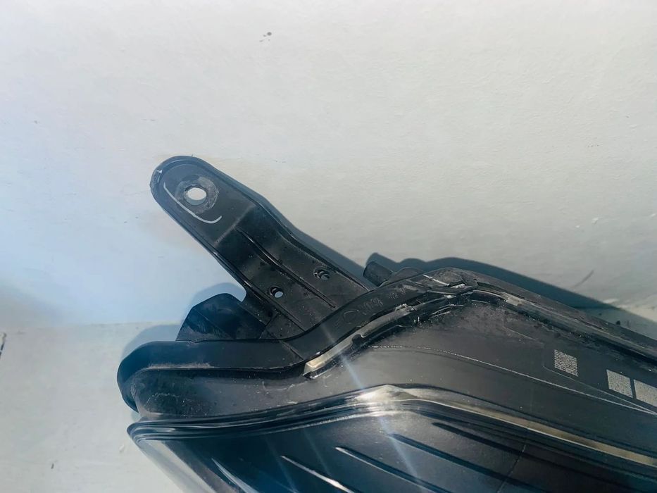 Farol Direito Toyota Yaris - 2017 / 2020