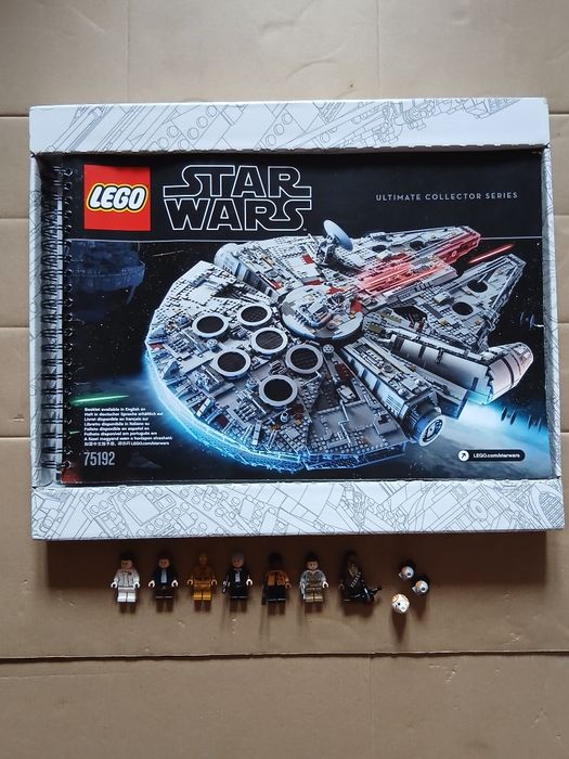 lego star wars UCS 75192 Millenium Falcon