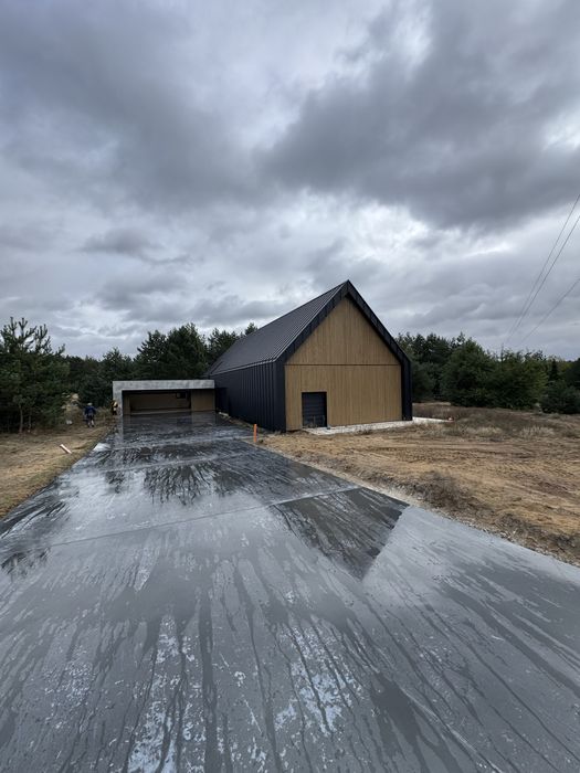 Podjazdy betonowe, podjazdy pod dom, beton architektoniczny polerowany