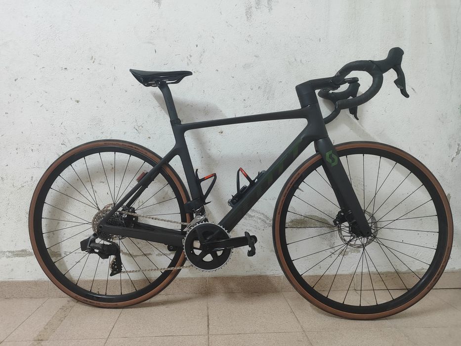 Bicicleta de estrada Scott Addict RC 30
