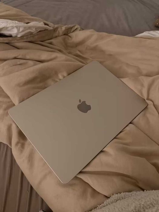 Apple MacBook Air 15, M2 (2023) + mysz