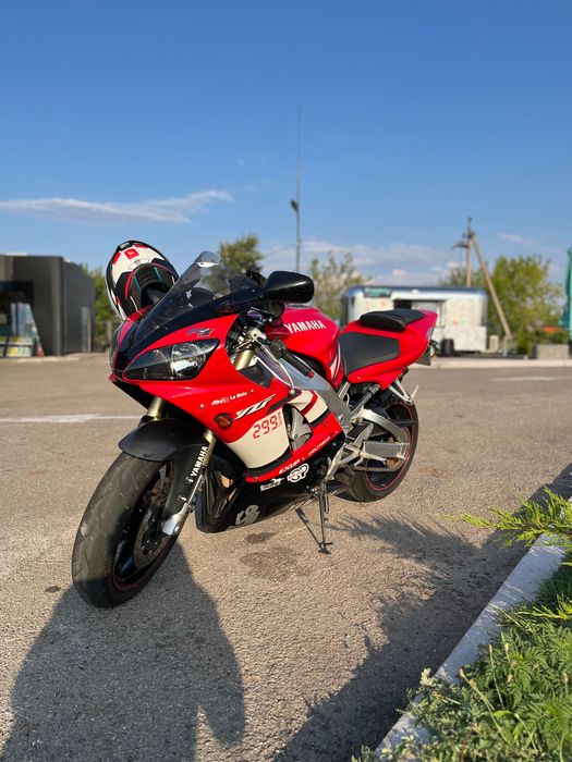 Продам Ямаха R1.