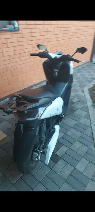 Електромаксіскутер двумісний. Надійний та спортивно гарний.