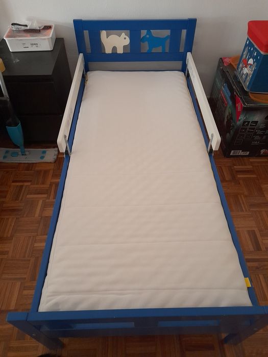 Cama de criança do ikea