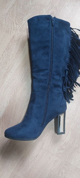 Kozaki zamszowe na korku