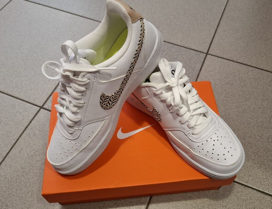 Кросівки Nike W NIKE COURT VISION LO NN NU FN7323-100
