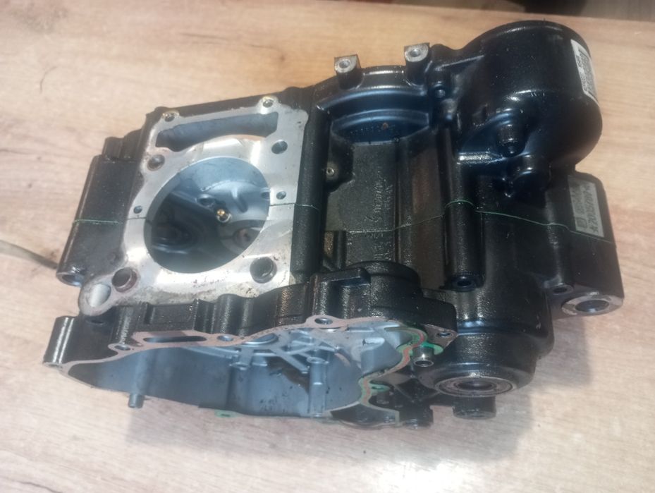 Aprilia SX 125 kartery blok silnika skorupa obudowa silnika silnik