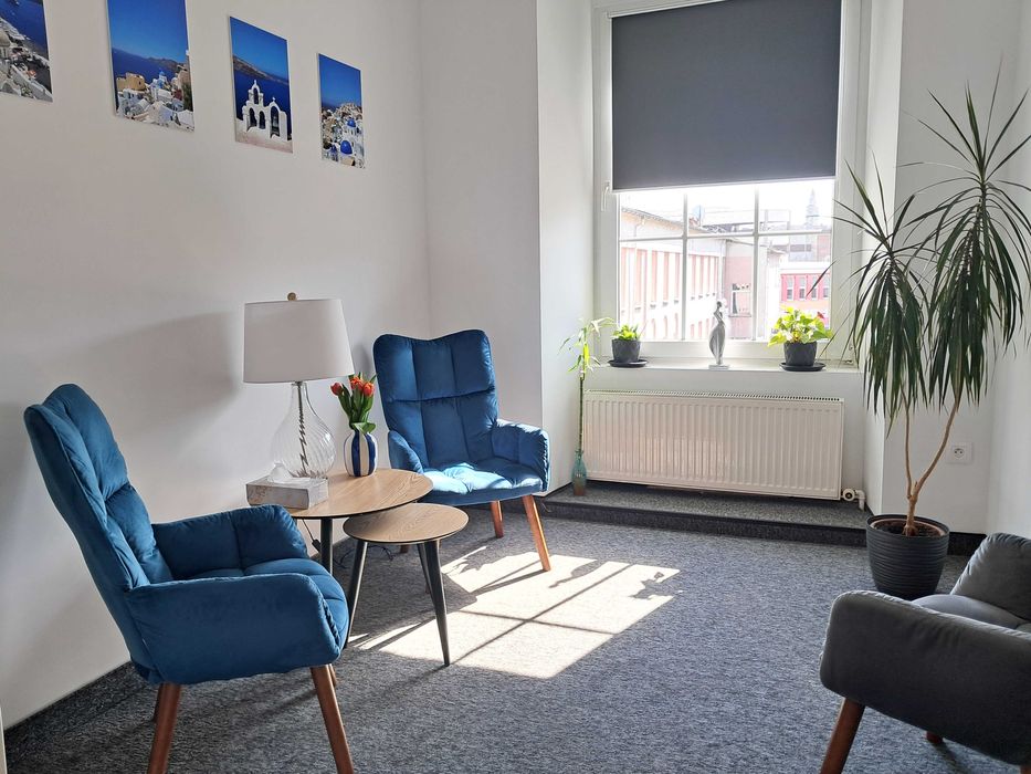 W pełni wyposażony, przyjemny gabinet dla psychologa, psychoterpeuty