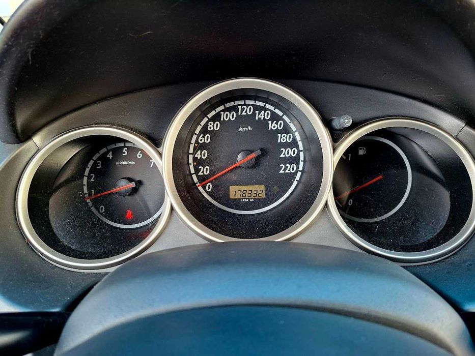 Honda Jazz COOL AC com JLL e sensores de estacionamento.