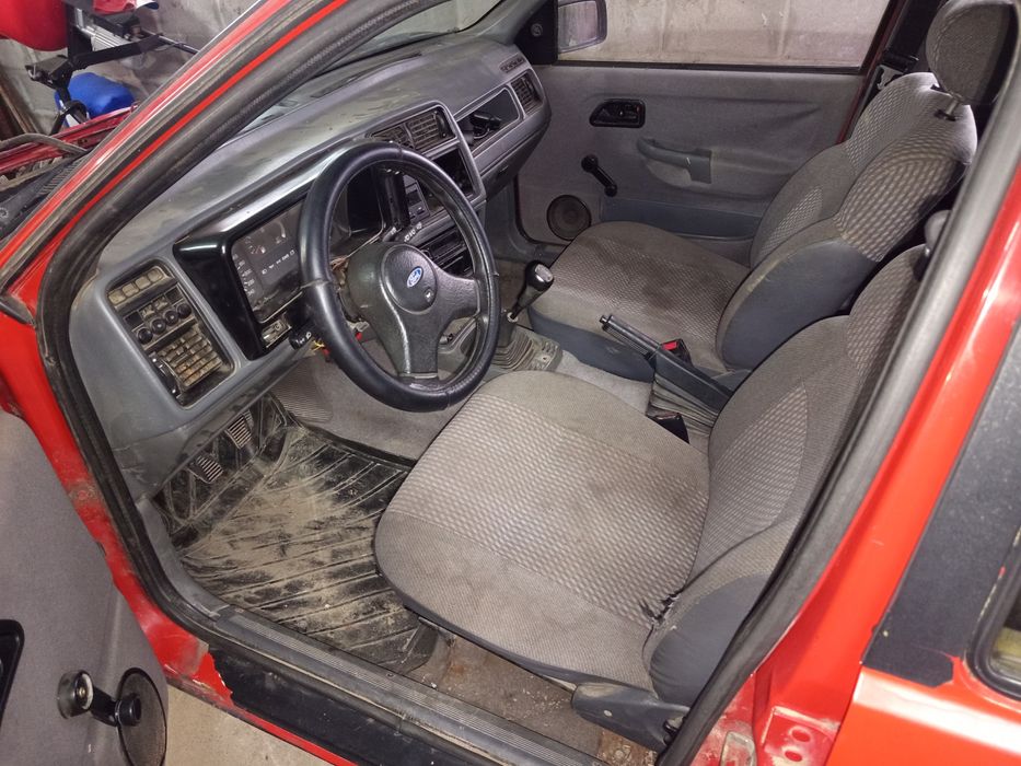 Розбираю Форд сієра 87року